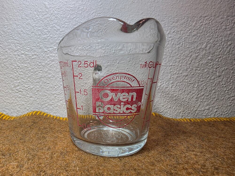 Vintage Anchor Hocking "Oven Basics" 1-cup 8 ounces Glass Measuring Cup D-Handle